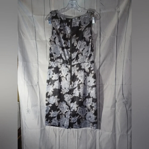 Ann Taylor floral sleveeless dress - Picture 8 of 11